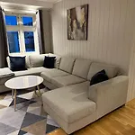 Stetind - Modern With Free Parking Apartment *